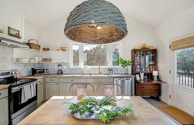 Gorgeous Home With Hot Tub 5min From the River - Foto 12