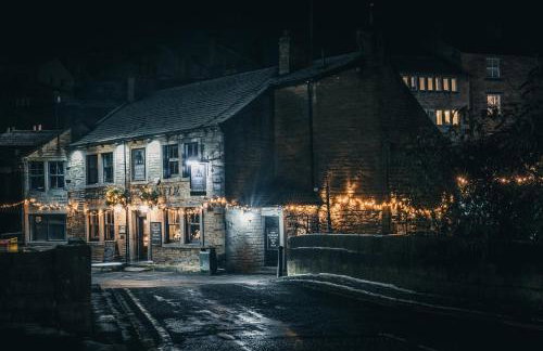 New Hall, Elland - Foto 40