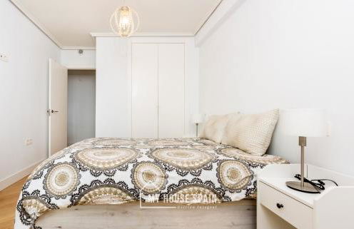 MyHouseSpain - Primera línea de playa con parking - Foto 14