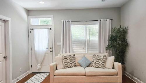 Fire Pit - 4 Min from UNC - 7 Min from Carrboro - Fast Wi-Fi - Foto 1