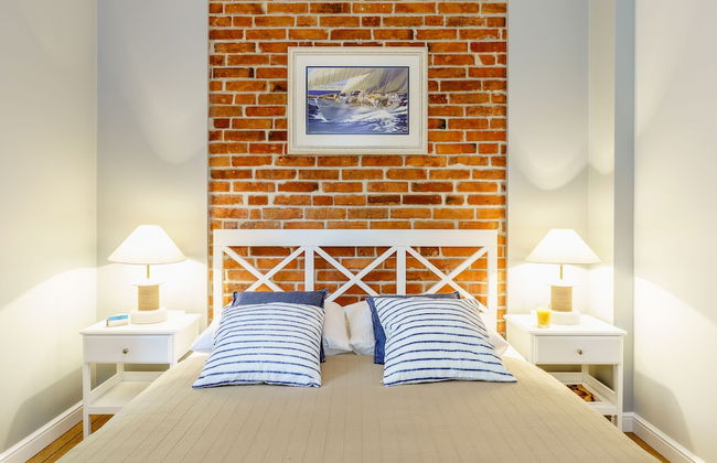 Sanhaus Apartments - Photo 6