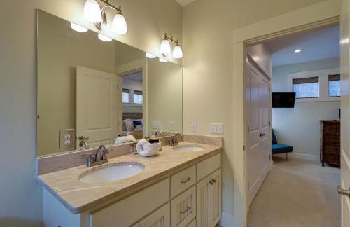 Cute Little Cottage! Perfect Getaway! 2 Pools! Sleeps 4! - Foto 61