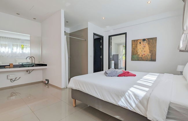 Poolside Apartments and Rooms - Foto 16