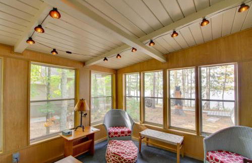 Quiet Deer River Cabin with Dock and Lake View! - Foto 12