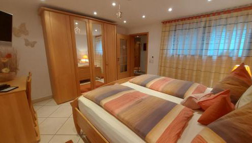 Ferienwohnung Zum Weinberg bis 4 Personen - Im Herzen der Pfalz - Foto 2, wardrobe