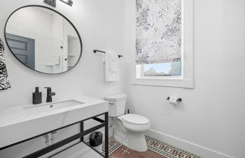 The Raven - 2nd Floor South Wing - Photo 47