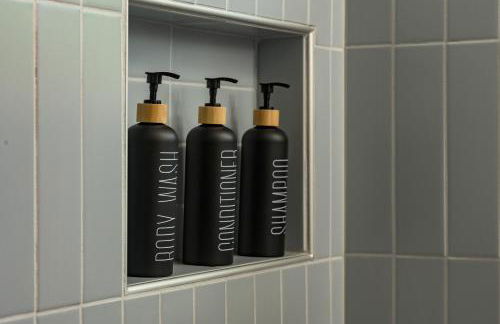 NEW Modern, Luxury Home with Hot Tub, Gym, Sauna, and 12 Minutes to Denver - Foto 34