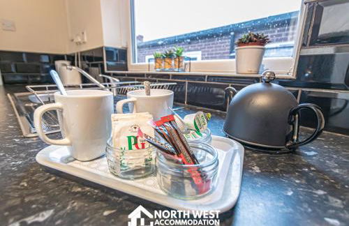 Contractor & Family Friendly 2-Bedroom House in St Helens Newly Refurbished - Foto 6