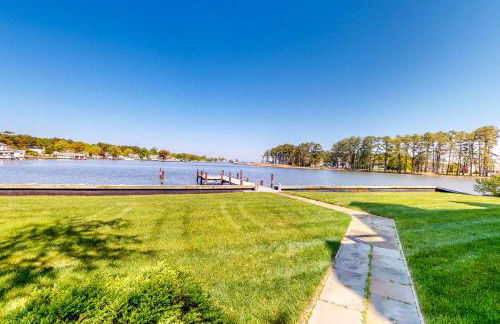 Deck and Private Dock! Winchester Creek Estate - Foto 34