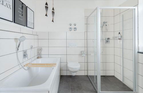 FENJOY Ferienwohnungen am Chiemsee - Zentral - BBQ - Foto 38