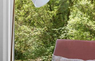 Redwood Cabin with Hot Tub Canyon View and Dogs OK - Foto 14