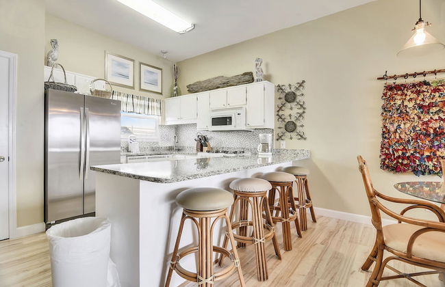 Seaside Pointe by Book That Condo - Foto 18