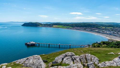 Sea side family rest and holiday - Foto 2