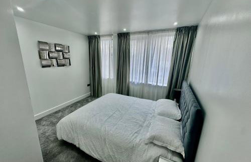 Luxury 2 BED Entire Apartment-Near Tube & Shopping centre - Foto 3