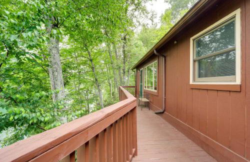 Lakefront Butler Retreat with Hot Tub and Dock! - Foto 26