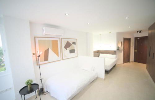 Estudio Playa & Centro - Piscina y Todo a Pie - Foto 14