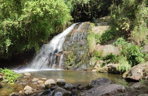 Chalé da Cachoeira - Cachoeira particular dentro da hospedagem - Foto 65