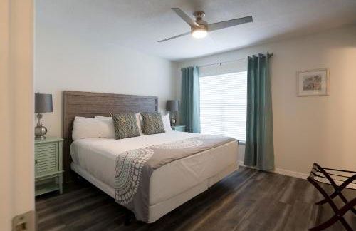 Near Beaches & IMG Academy, Mins to Downtown Oasis Villa Retreat - Photo 9