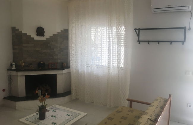 Calista Luxury Appt - Photo 8