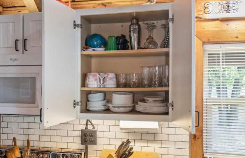 Nature's Nook - Fire Pit & Near Fishing & Golf - Photo 9