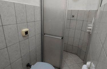 Seu Apto Centro 7 Excelente Local 5 Camas Até 6 Pessoas 2Q Ar Cond Geladeira Fogao TV Bem Simples Econômico - Foto 31