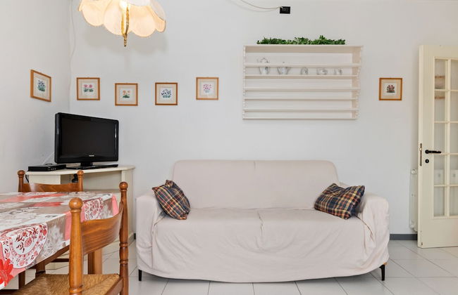 Vibrant Holiday Home in Lazise with Swimming Pool near Lake - Foto 10