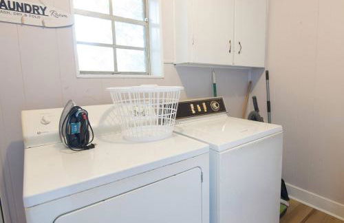 Spacious Stay Steps from FAMU Ideal for Groups - Foto 27