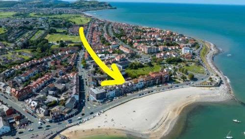 Stunning 2 Bedroom Beach Apartment With Garden - Foto 1