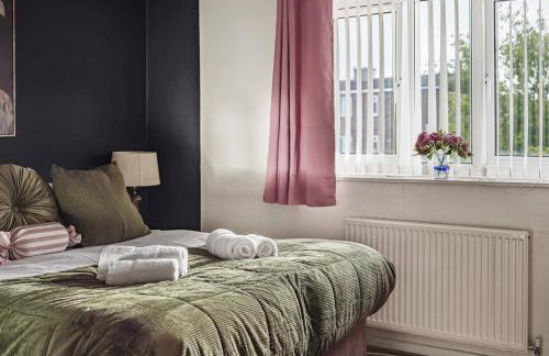 3 Bed Rest Home Middleton M24 Sleeps 8 - Foto 18