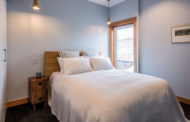 The Thomas Gregg Apartments - Photo 7