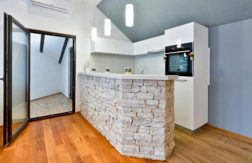 5 Bedroom Cozy Home In Desni Stefanki - Foto 27