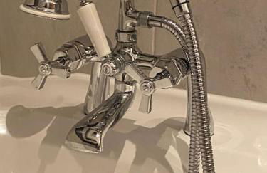 Courtyard Cottage - Photo 6