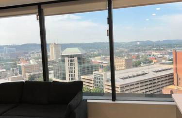 1 Bedroom Luxury Apartment - Photo 16