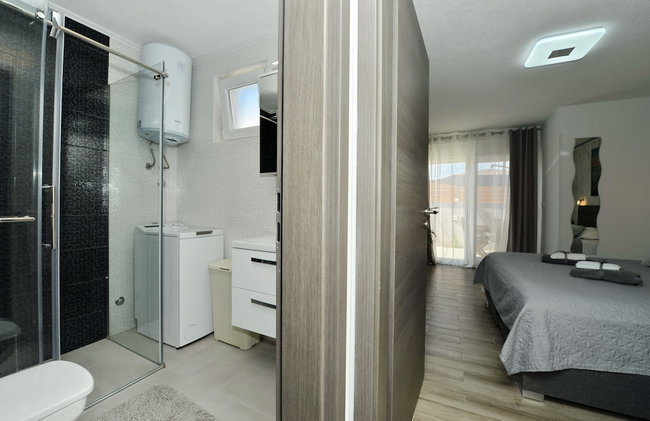 2 Bedroom Apartment Sleeps 5 - Privat Pool - Foto 3