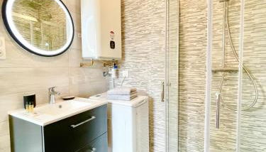 COLMAR - Appartements Deluxe - Lumineux - Stationnement Gratuit et Facile dans la rue - Foto 5