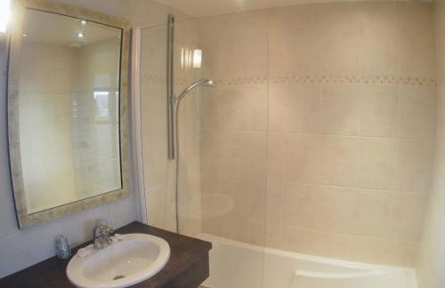 Gites "Bord de Mer" PMR ou "Arromanches" 2 chambres en FRONT DE MER à Asnelles , 3km d'Arromanches, 10km de Bayeux - Foto 8