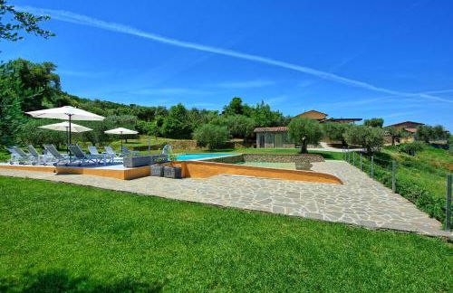 Villa Acquaviva with Panoramic, Private Pool and Gym - by PosarelliVillas - Foto 13