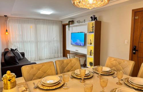 Magnífico APARTAMENTO de Charme - 3 quartos AR CONDICIONADOS SPLIT - Beira Mar, 2 banheiros, 2 Vagas Garagem, 4 Varandas, 2 Elevadores, Redes para Descanso, Wi-Fi, Air Fryer, Disney Plus, HBO Max, Cadeiras de Praia e Caixa Térmica - Photo 57