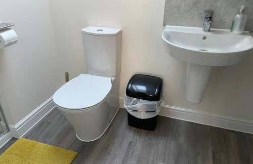 MODERN 4 BEDROOM HOUSE WITH GARDEN & PARKING - Foto 58