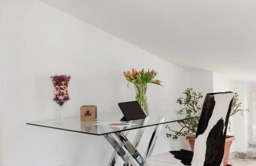 k10 Luxury House, Pool, Jacuzzi, Gym, Sauna, Private garden - Foto 23