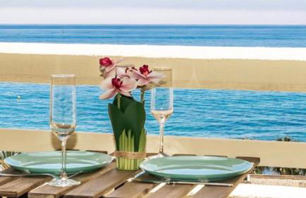 BEACHFRONT APARTMENT In LA CALA DE MIJAS - Photo 29