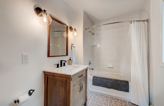 Banff Mtn Home - Real Rockies Experience - Photo 30