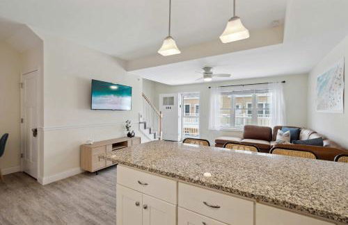 Ashworth Escape Balcony Steps to Beach AC - Foto 10