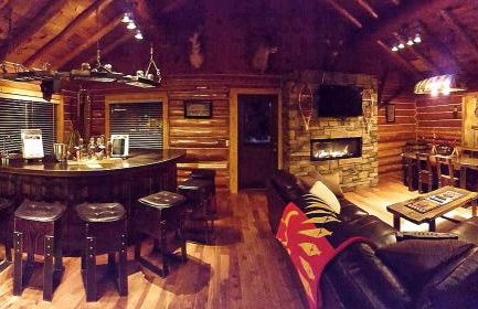 Superb Log Cabin Rental for Groups near Munising and Pictured Rocks National Lakeshore, Michigan - Foto 5