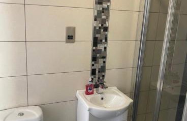 5 bedroom ensuite spacious house - Foto 7