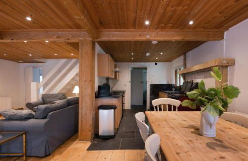 Lilly Lodge; nestled within the forest. - Foto 22