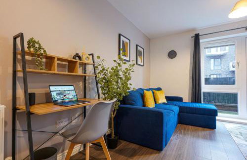 Beautiful Apartment in Central MK with Balcony, Free Parking & Smart TV with Netflix by Yoko Property - Foto 8