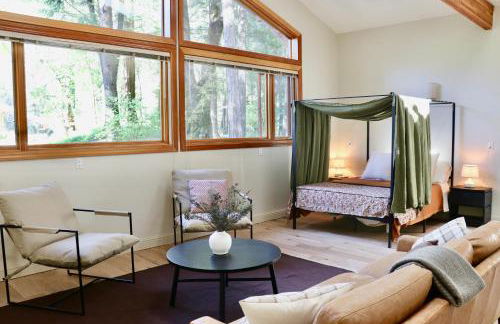 Lux, designer 8-acre retreat with private creek - Foto 59