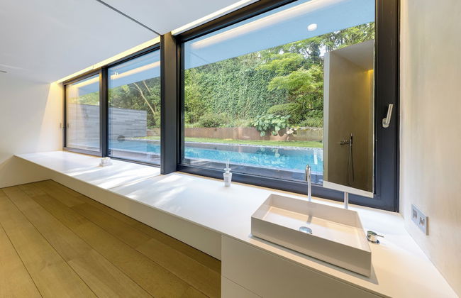 The Glass Manor - Photo 44