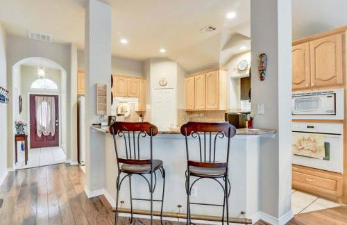 PRIVATE POOL w/Full Amenities by BLD & Joe Pool LK - Foto 17